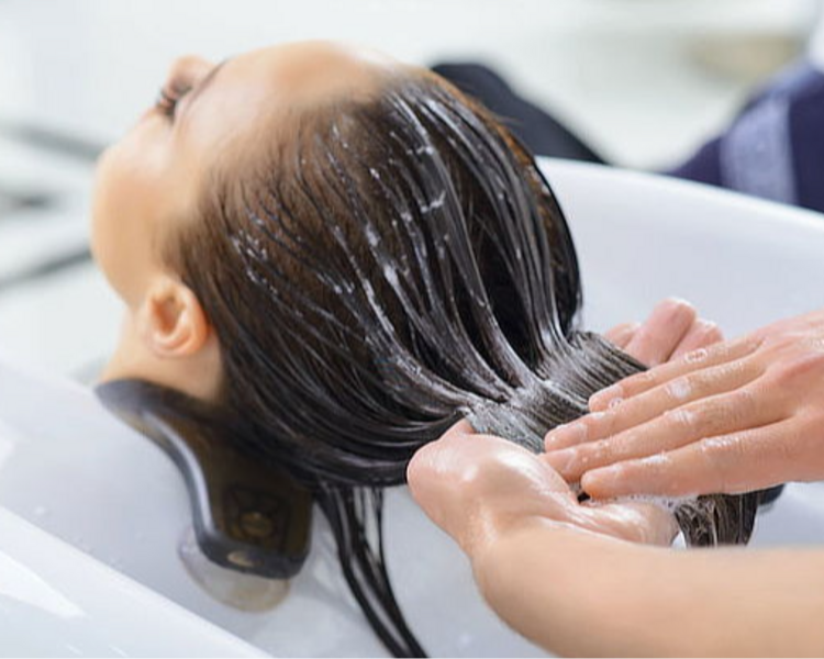 💇‍♀️✨ Promocion Brushing + Bomba Hidratación con Masaje Capilar ✨💆‍♀️